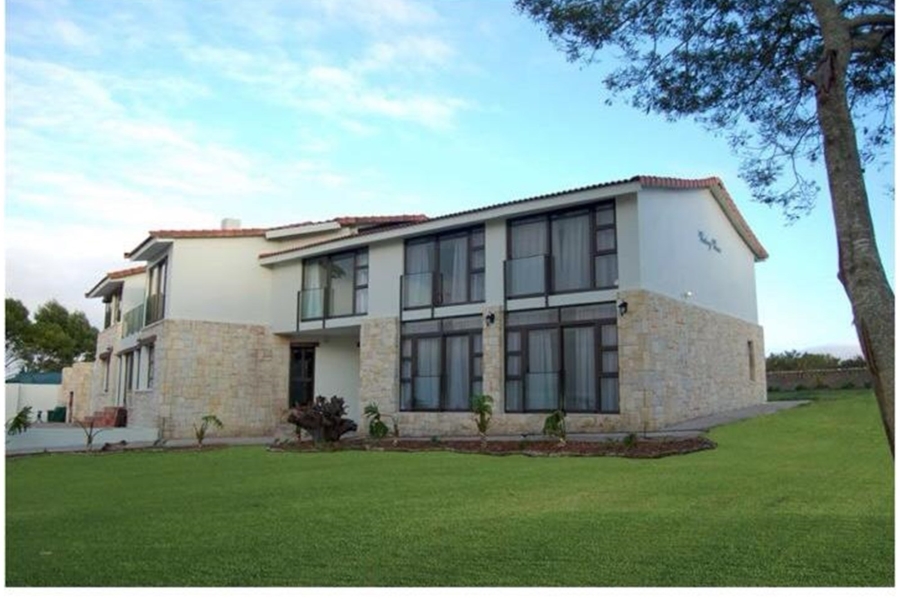 8 Bedroom Property for Sale in Groot Brakrivier Central Western Cape